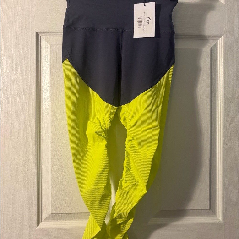 Neon Yellow Parallel Luxe Hi Rise 7/8 legging by Zyia